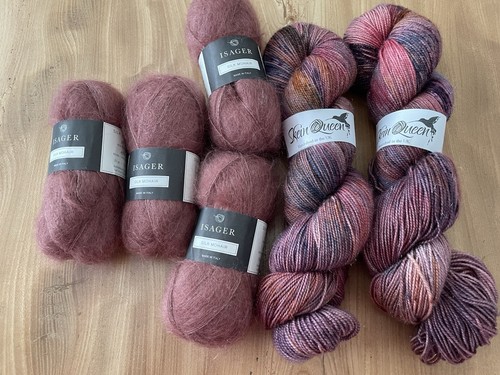 Isager skein queen - 4, yarn