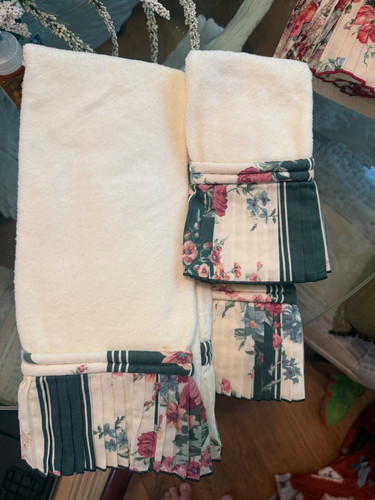 Avanti floral pleated trim - avanti,
