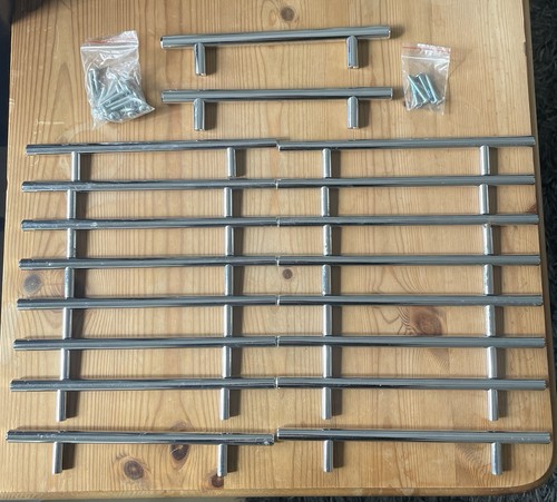Chrome bar pull door - /,