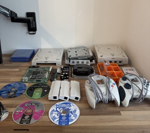 Sega dreamcast console - sega,