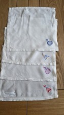x4 Vintage creamy white