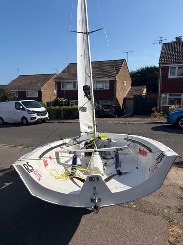 200 dinghy 211 - rs,