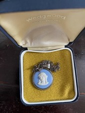 Vintage Cameo Wedgewood Pendant Necklace.