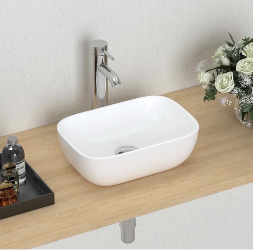 Family modern bathroom small - family,