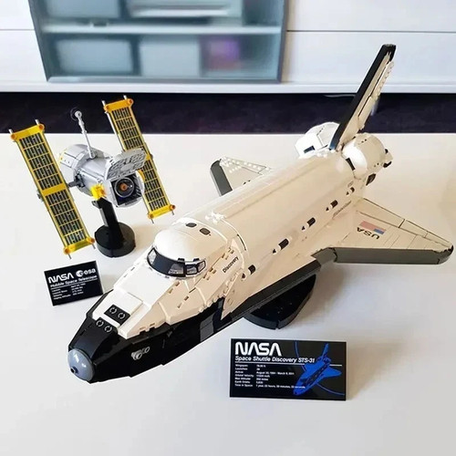 Space shuttle discovery - shuttle,