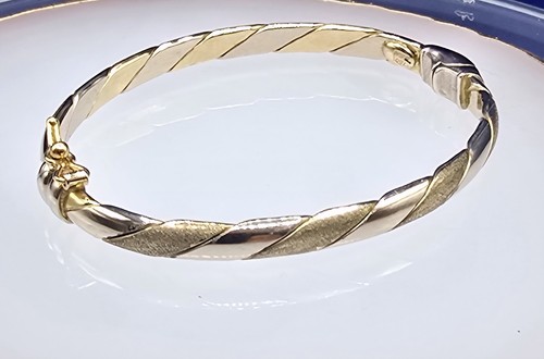 18ct gold child colour - gold, child's