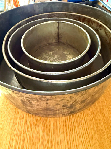 Vintage round cake - cake, tins