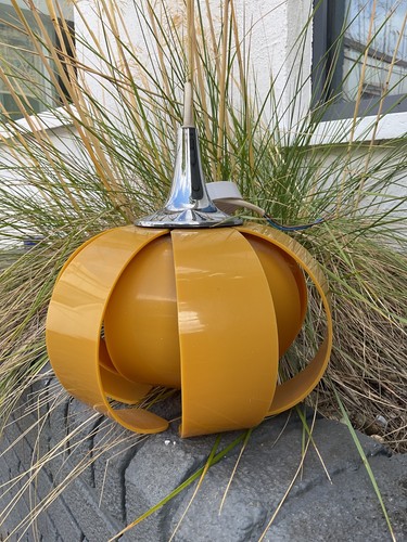 1960s petal lotus ceiling - /,
