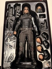 Hot Toys MMS241 Captain
