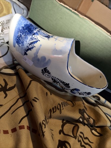 Large delft style - large, delft‑style