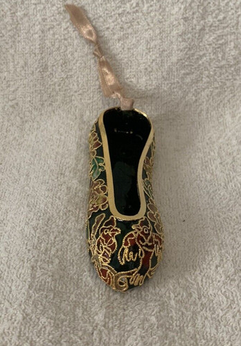 Emerald green cloisonne - emerald,