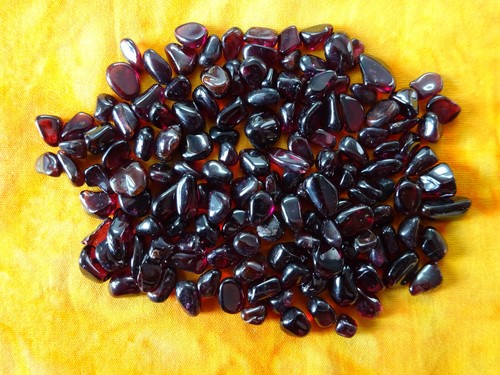 Garnet 40g tumblestones small - garnet,