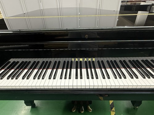 Yamaha c3b grand piano lightly - piano,