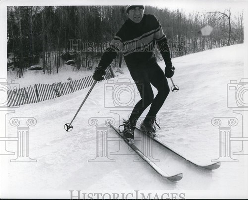 1969 press photo - 1969, skier