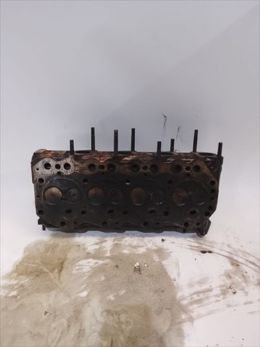 Td27t cylinder head nissan - head,