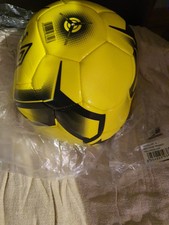 Umbro Neo Training FA Cup