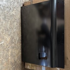 LH Front Door Bottom For Land