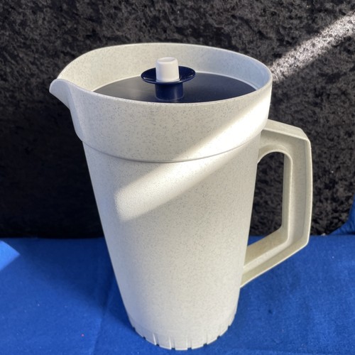 Tupperware pitcher vintage jug - tupperware,