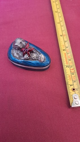Cute enamel sea otter - otter, pill