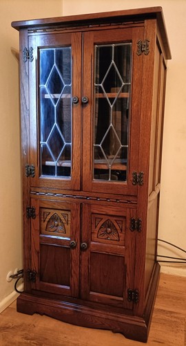 Old charm fi cabinet - hi,