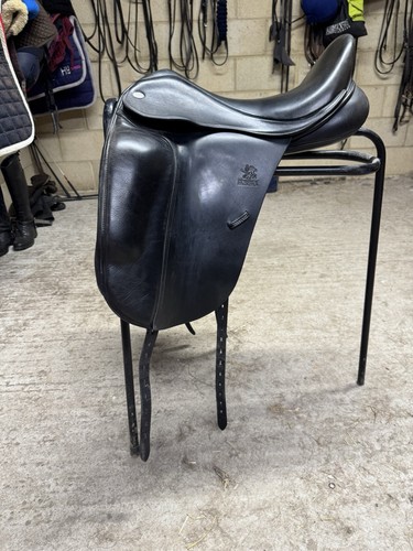 Fairfax classic dressage - classic,