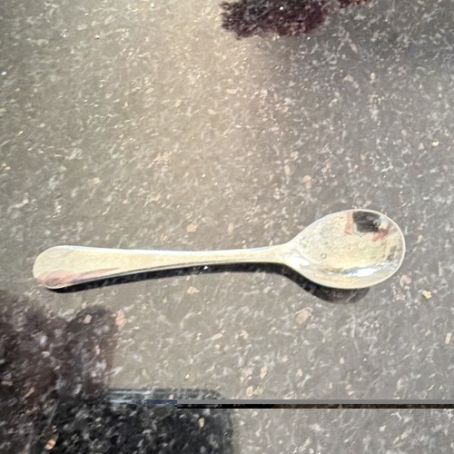 Solid silver spoon hallmarked - solid,
