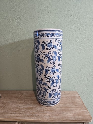 Vintage chinese umbrella - chinese, stand