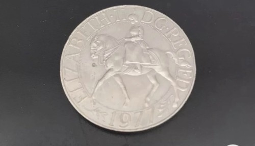 Elizabeth crown - uk,
