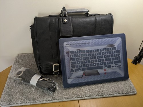 Brand new luggage - it,