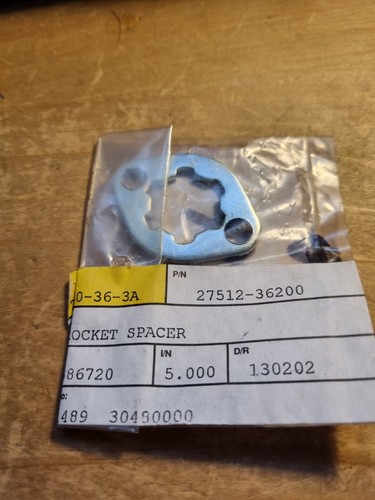 Suzuki engine sprocket plate - suzuki,