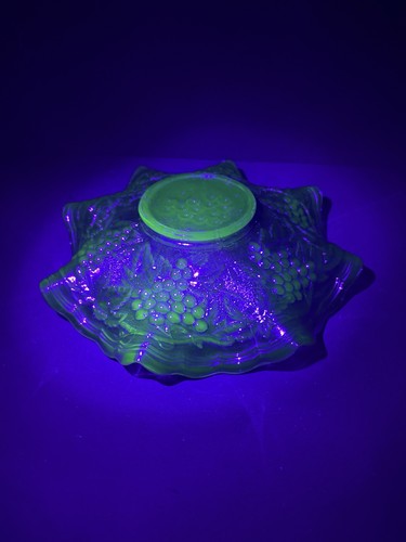 Uranium carnival glass - carnival,