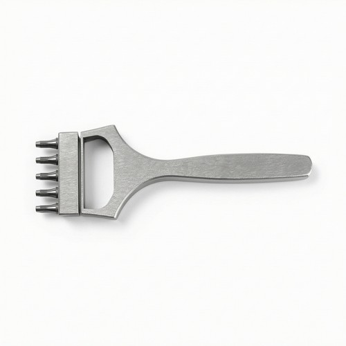 Slot punch with replaceable - slot,