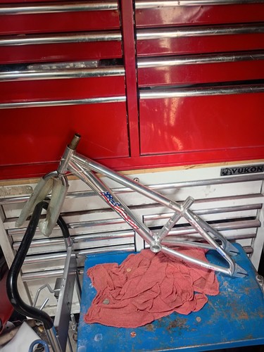 Aluminum robinson bmx - jr,