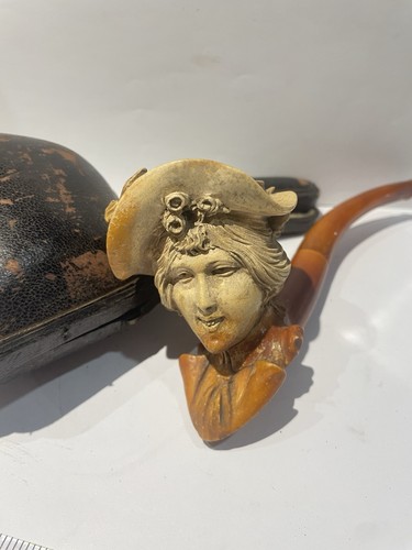 Antique hand carved - carved, meerschaum