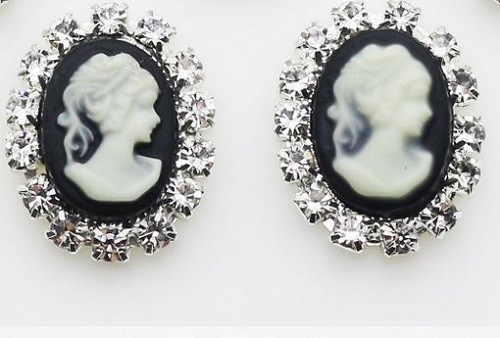 Black cameo oval crystal stud - black,