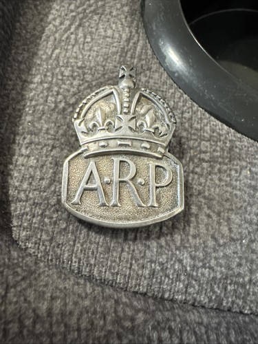 Hallmarked sterling silver - hallmarked,