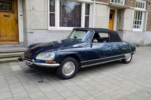Cars citroen classic - ds, french