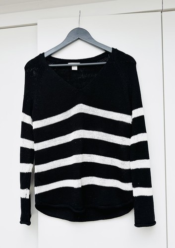 Black white striped v - h&m,