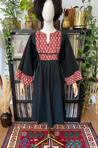 Vintage 1970s black - black, indian