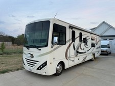 2018 thor motorhome coach