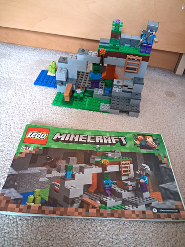 Lego minecraft the zombie - lego, cave