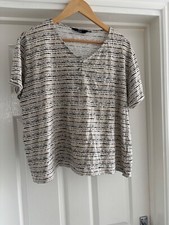 Ladies Size 22-24 Top Isle