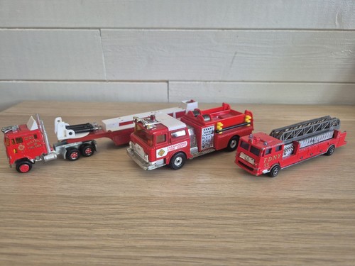 Vintage die cast fire engine - cast,
