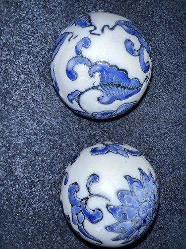 Pair non identical blue - non,