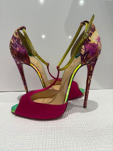 Super rare christian louboutin - super,