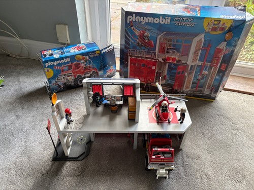 Playmobil fire station with - fire,