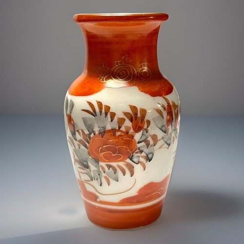 Meiji kutani bud vase c1900 - meiji,