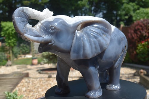 Large agate elephant - agate,
