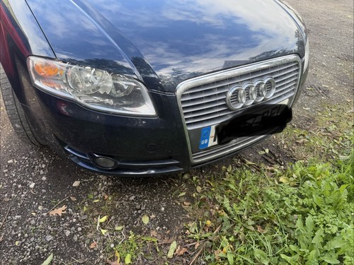 Audi saloon complete front - complete,