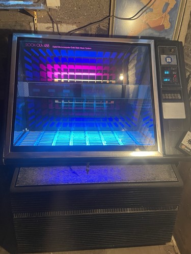 Jukebox machine rockola - jukebox,